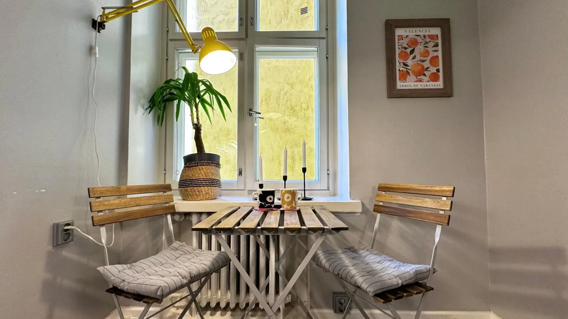 Hello Helsinki - Freda Home 0*,